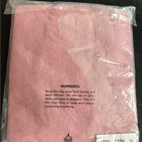 Cashmere Garnet Hill V-neck sweater-Photo shows stylled not actual color - Picture 3 of 4